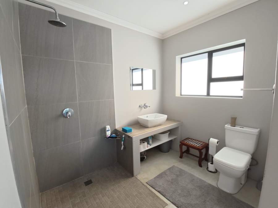 4 Bedroom Property for Sale in Paradise Beach Eastern Cape